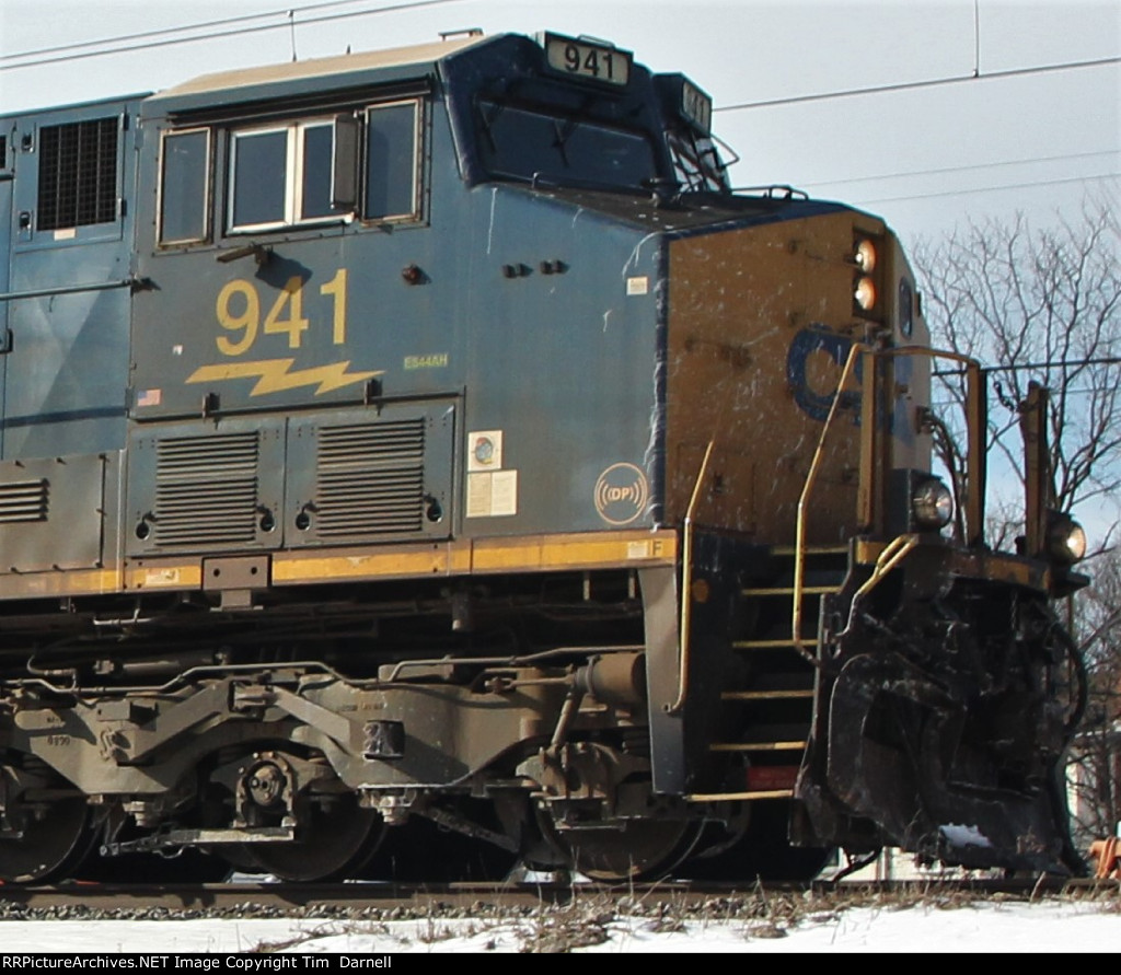 CSX 941 shows the new DPU compatable sticker